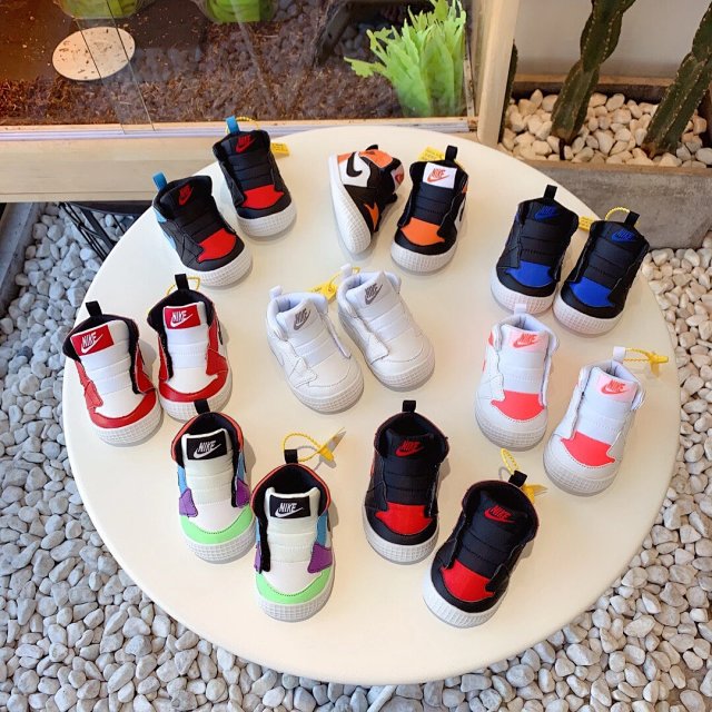 Nike Jordan children's Shoes: seller detail photo 4