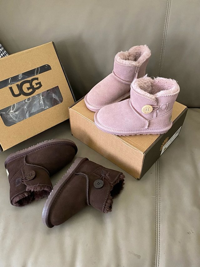 UGG Children's snow boots: seller detail photo 10