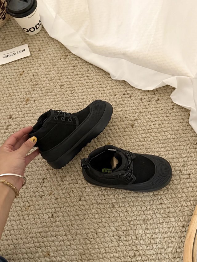 UGG Children's snow boots: seller detail photo 11