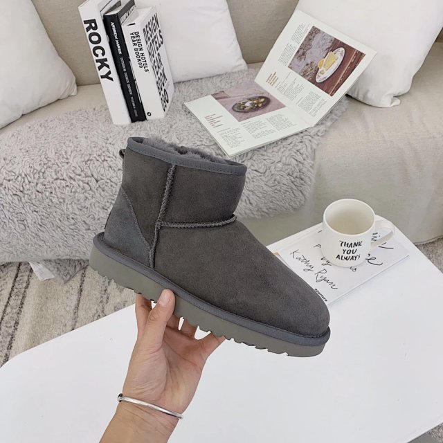 UGG Children's snow boots: seller detail photo 10