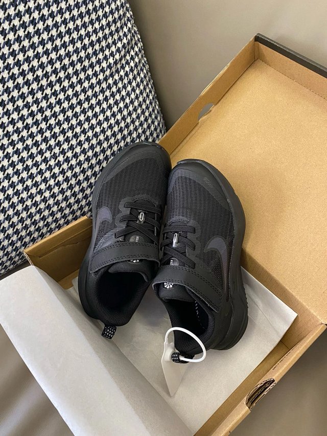 Nike Downshifter 12 children's Shoes: seller detail photo 8