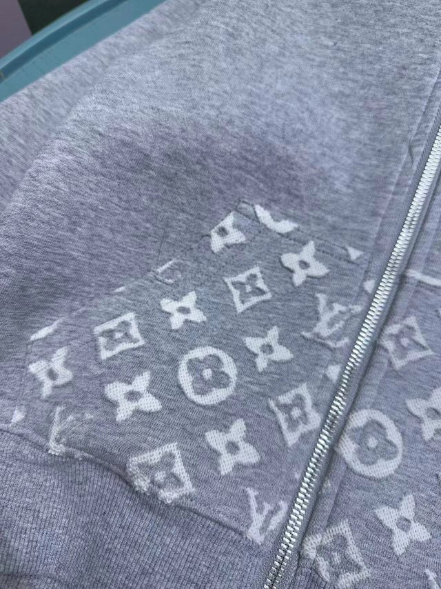 LV Louis Vuitton Children's Set: seller detail photo 6