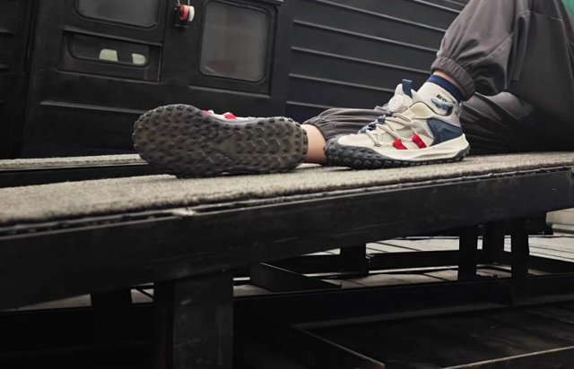 The North Face Children's Shoes: seller detail photo 10