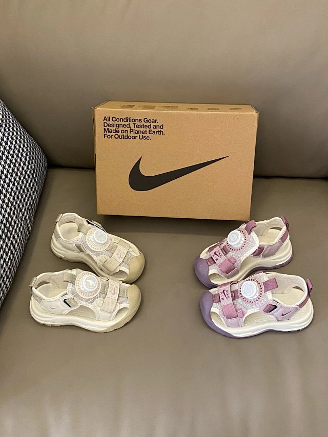 Nike Children's Shoes: seller detail photo 7