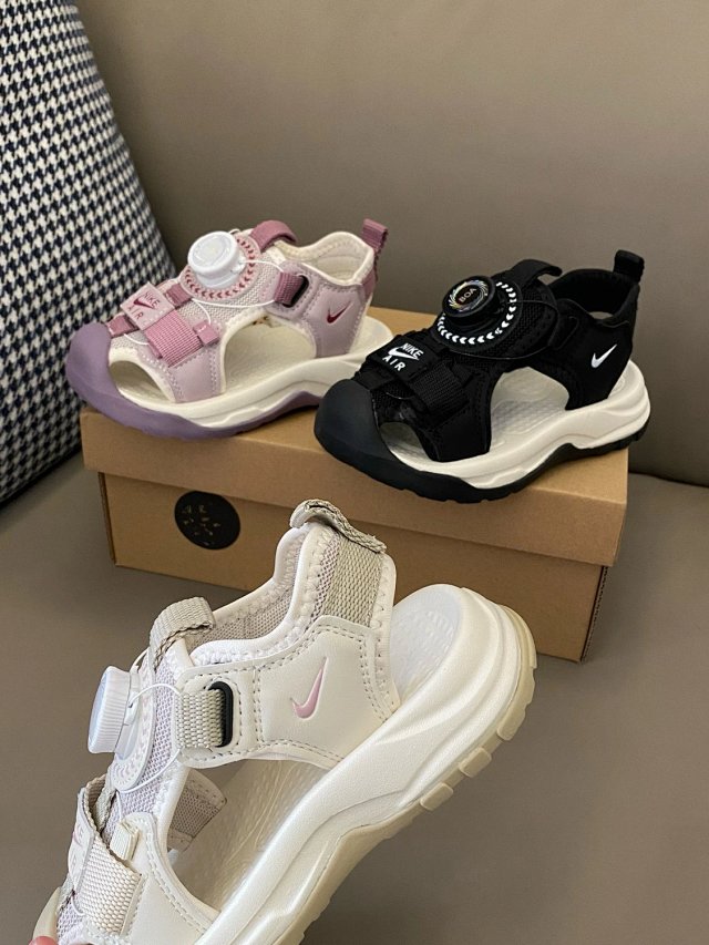 Nike Children's Shoes: seller detail photo 8