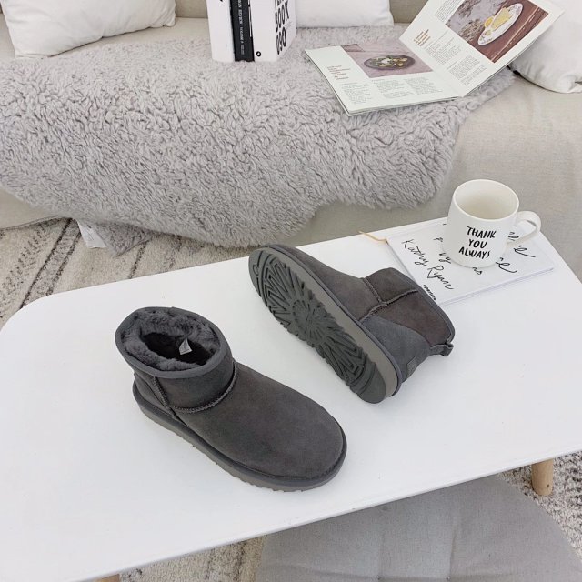 UGG Children's snow boots: seller detail photo 11