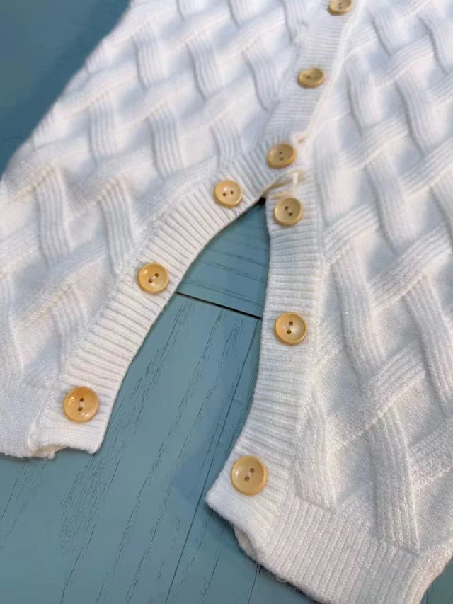 Moncler Children‘s Jnmpsuit: seller detail photo 6