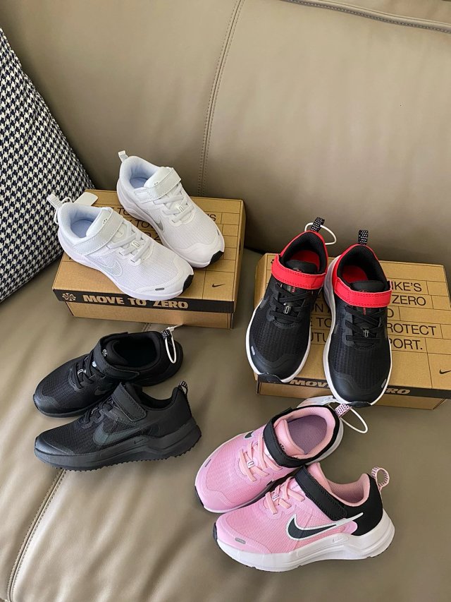 Nike Downshifter 12 children's Shoes: seller detail photo 2
