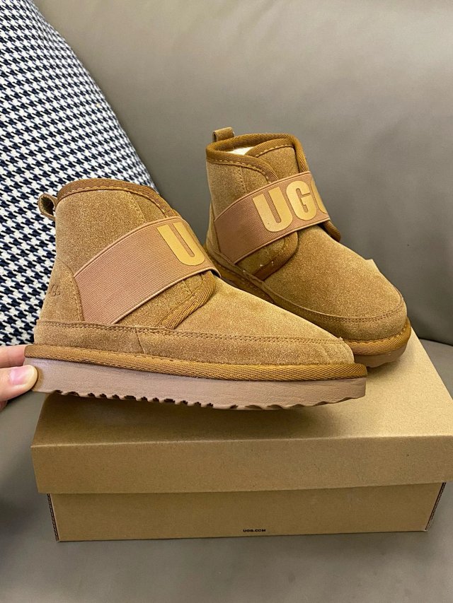 UGG Children's snow boots: seller detail photo 2