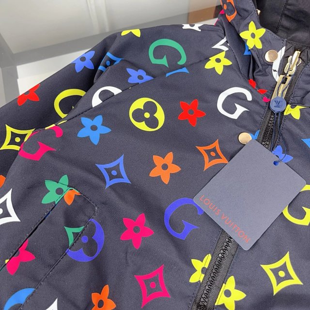LV Louis Vuitton Children's Hoodie: seller detail photo 12