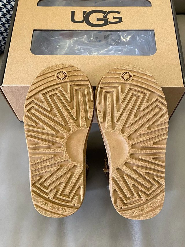 UGG Children's snow boots: seller detail photo 10