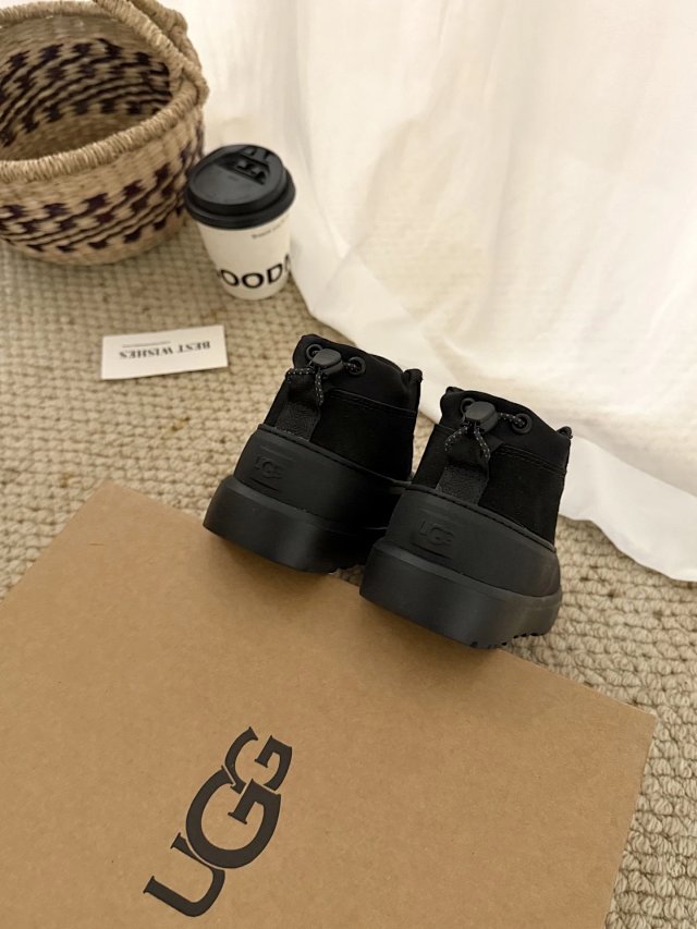 UGG Children's snow boots: seller detail photo 6