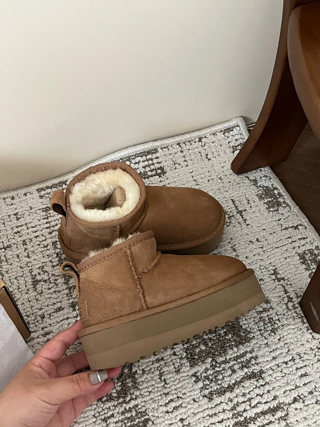 UGG Children's snow boots: seller detail photo 12