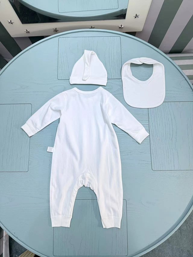 Burberry Children's Jumpsuit: seller detail photo 2