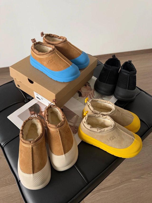UGG Children's snow boots: seller detail photo 6