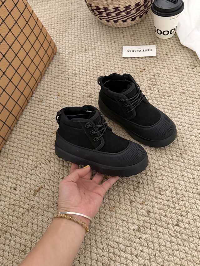 UGG Children's snow boots: seller detail photo 4