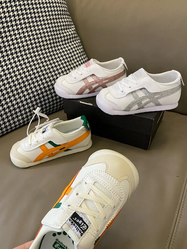 Asics Children's Shoes: seller detail photo 11