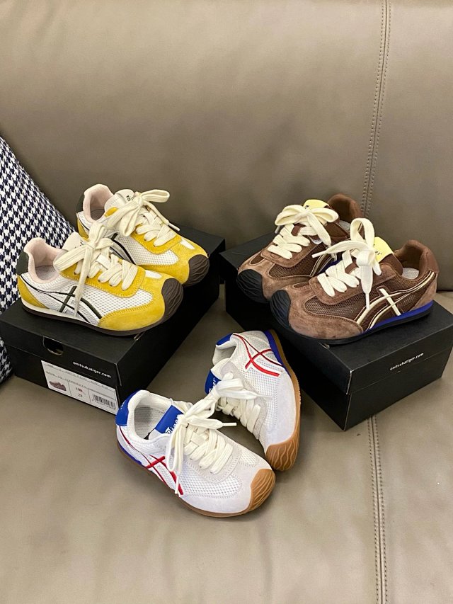 Asics Children's Shoes: seller detail photo 11