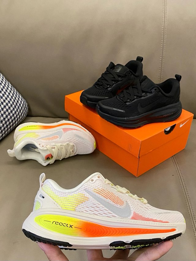 Nike VOMERO18 children's Shoes: seller detail photo 13