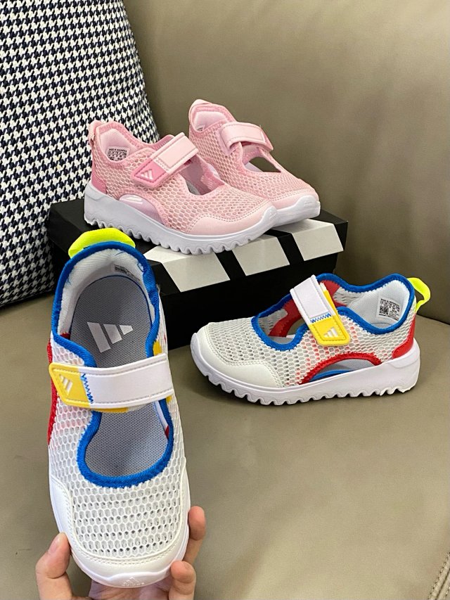 Adidas Children's Shoes: seller detail photo 8