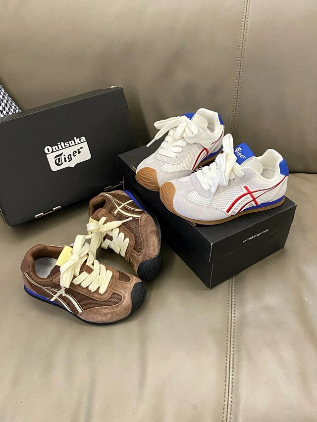 Asics Children's Shoes: seller detail photo 7