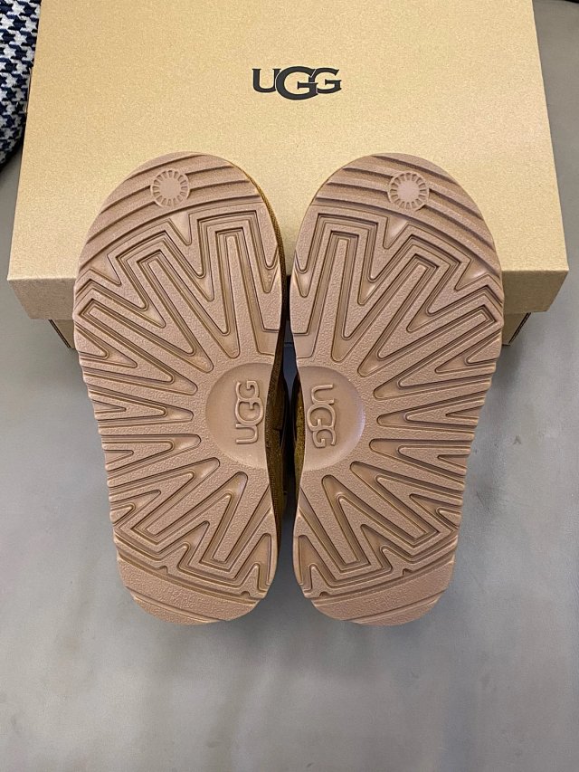 UGG Children's snow boots: seller detail photo 10