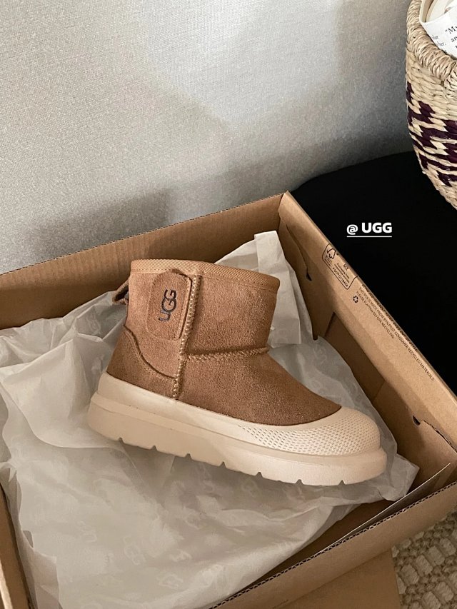 UGG Children's snow boots: seller detail photo 12