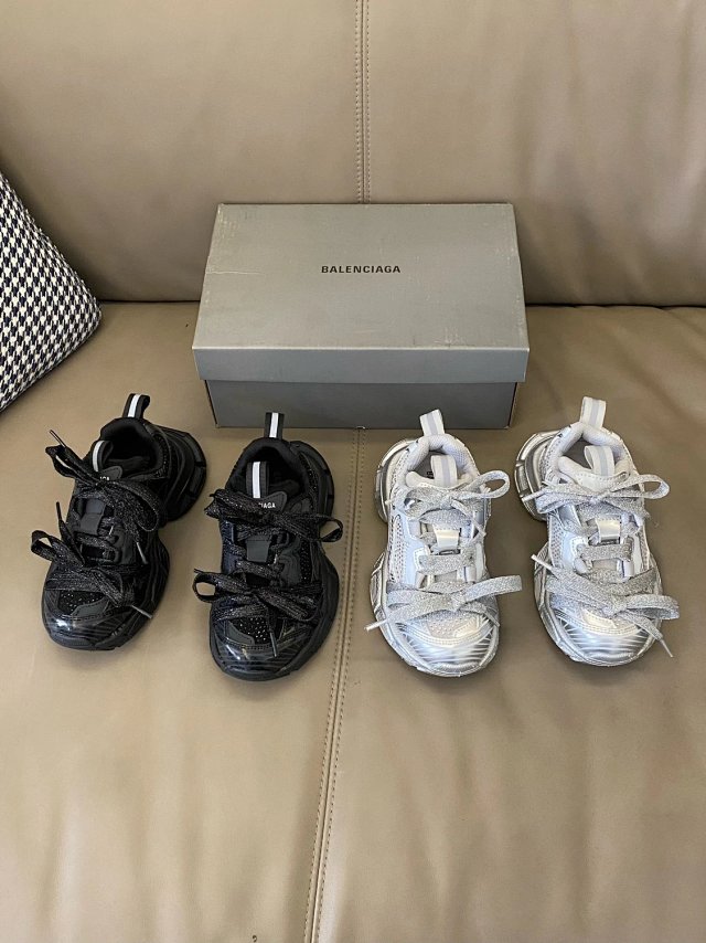 Balenciaga children's shoes: seller detail photo 6