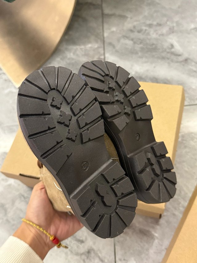 UGG Children's snow boots: seller detail photo 10
