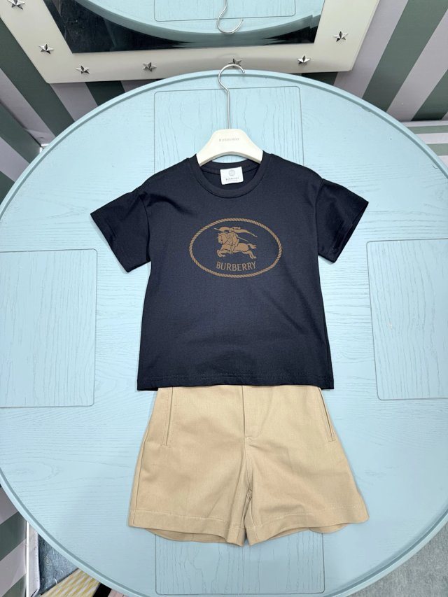 Burberry children's set: seller detail photo 4