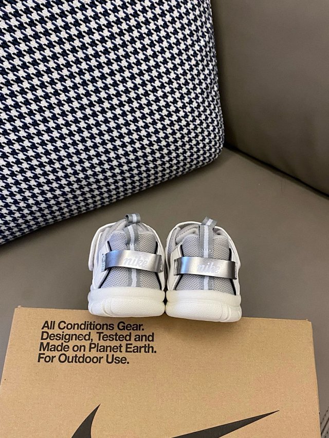 Nike children's Shoes: seller detail photo 6