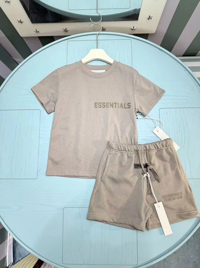 ESSENTIALS Children's Set: seller detail photo 11