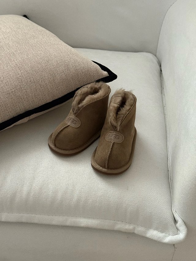 UGG Children's snow boots: seller detail photo 14