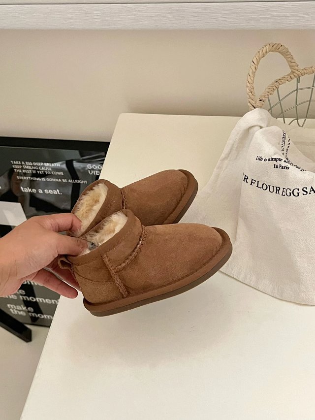 UGG Children's snow boots: seller detail photo 11