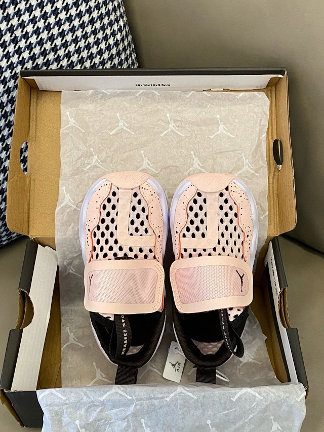 Nike Jordan children's Slippers Shoes: seller detail photo 6