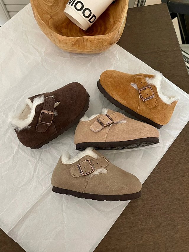 UGG Children's snow boots: seller detail photo 3