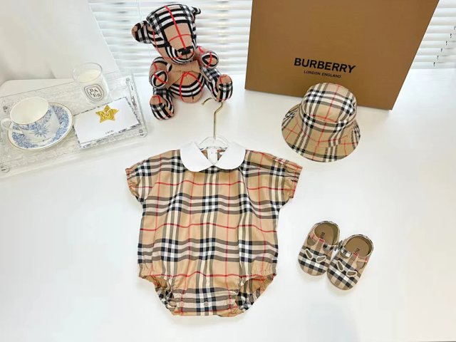 Burberry Children's Set: seller detail photo 7