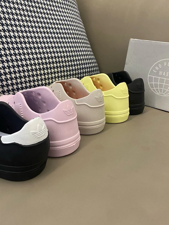 Adidas Children's Shoes: seller detail photo 5
