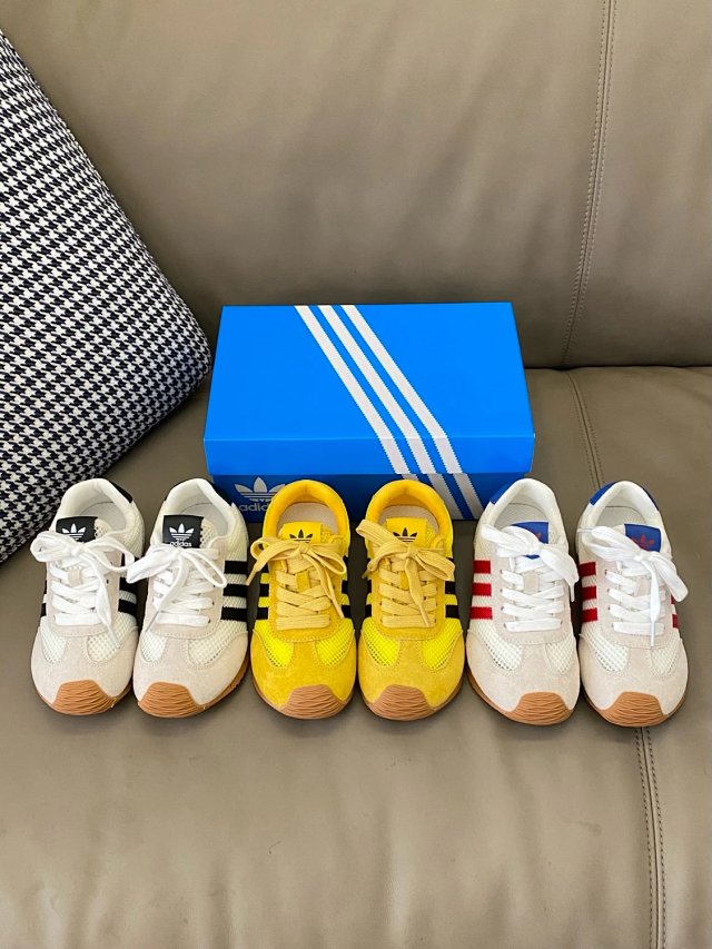 Adidas Children's Shoes: seller detail photo 9