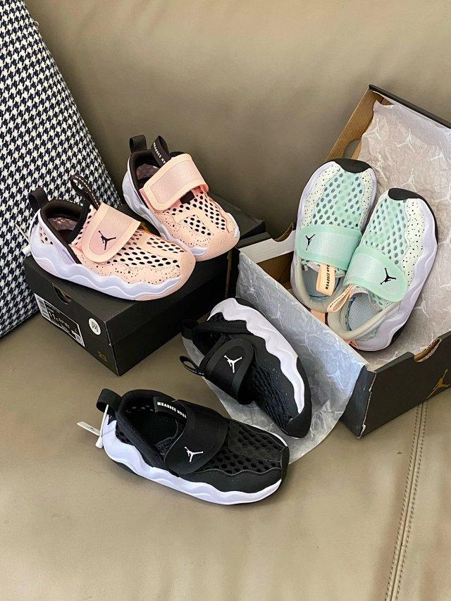 Nike Jordan children's Slippers Shoes: seller detail photo 8