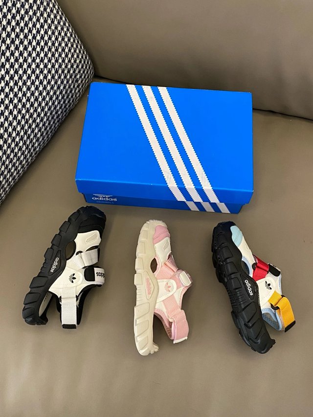 Adidas Children's Slippers Shoes: seller detail photo 5