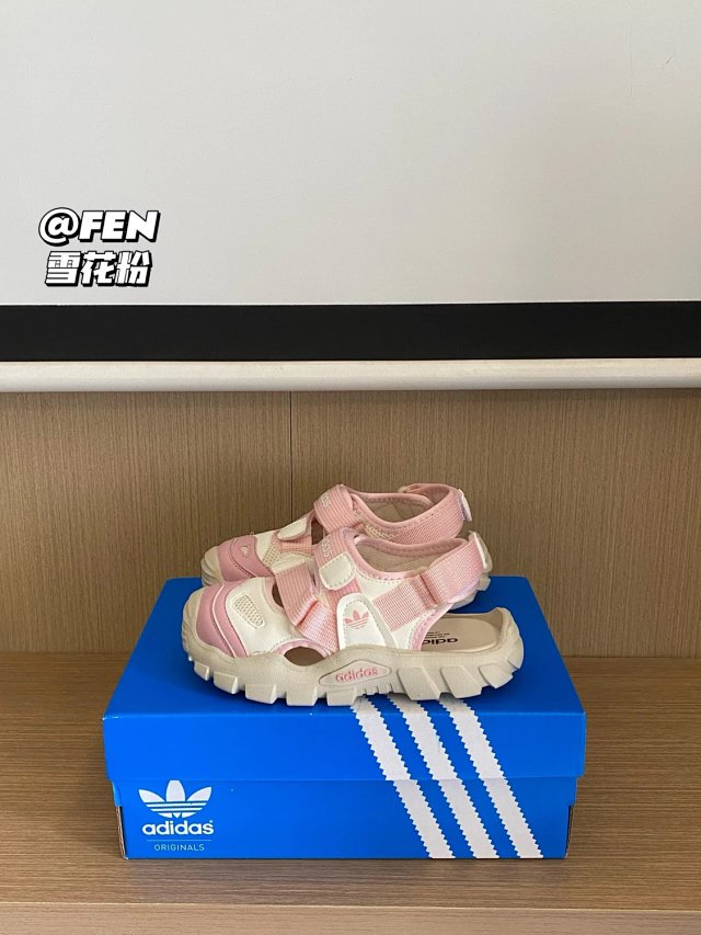 Adidas Children's Slippers Shoes: seller detail photo 12