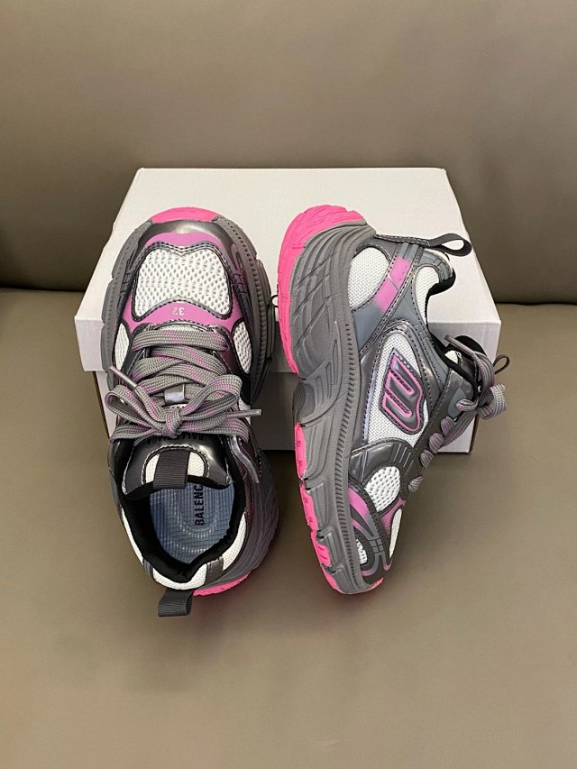 Balenciaga children's shoes: seller detail photo 10