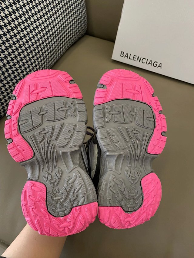 Balenciaga children's shoes: seller detail photo 11