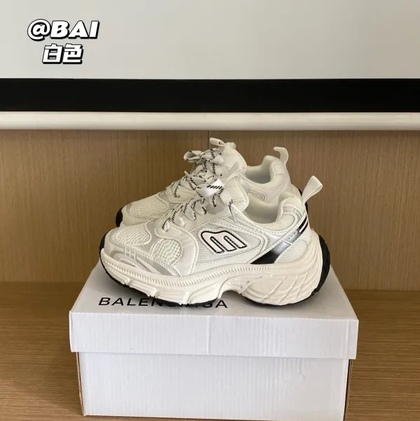 Balenciaga Track Sneakers White Chunky Sneakers - 1