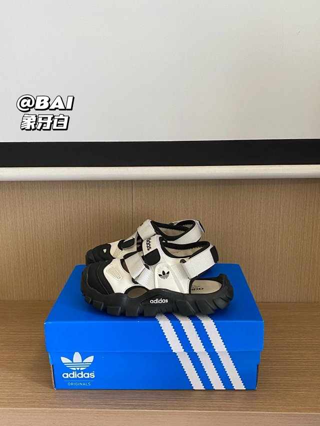 Adidas Children's Slippers Shoes: seller detail photo 14