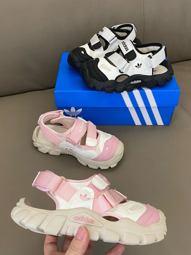 Adidas Children's Slippers Shoes: seller detail photo 4