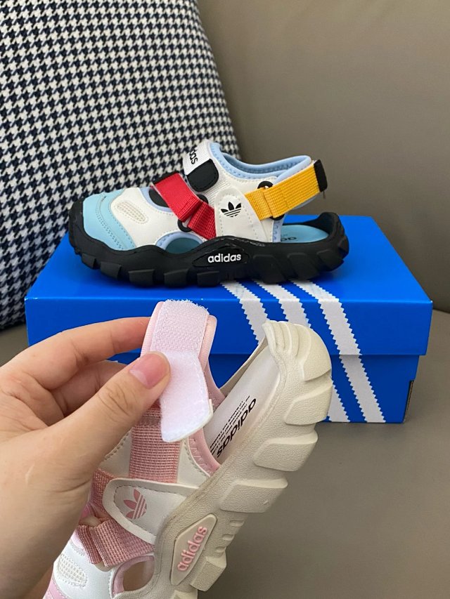 Adidas Children's Slippers Shoes: seller detail photo 8