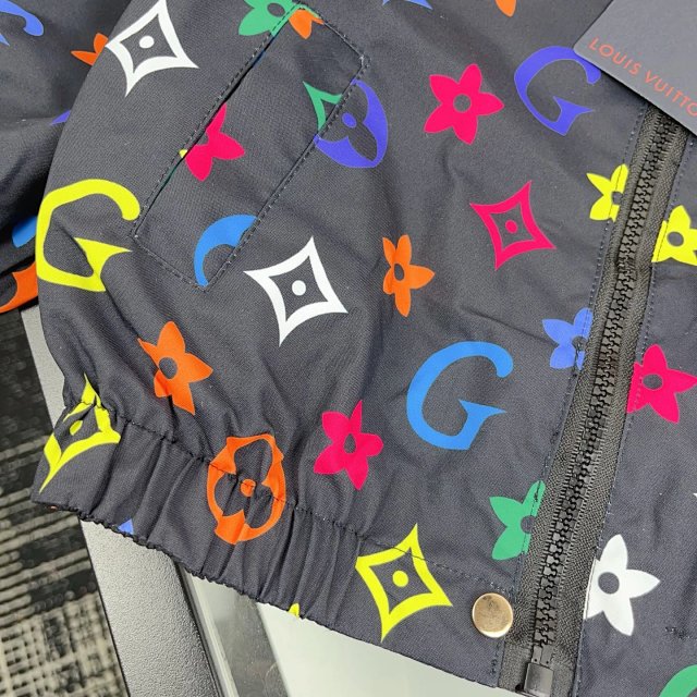 LV Louis Vuitton Children's Hoodie: seller detail photo 14