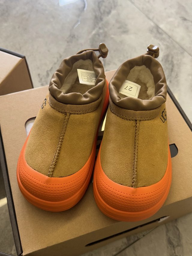 UGG Children's snow boots: seller detail photo 12